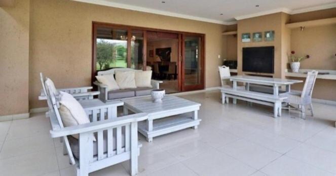 Pecanwood Estate Dream Views 4 Bedroom Villa With Pool Hartbeespoort Exterior photo