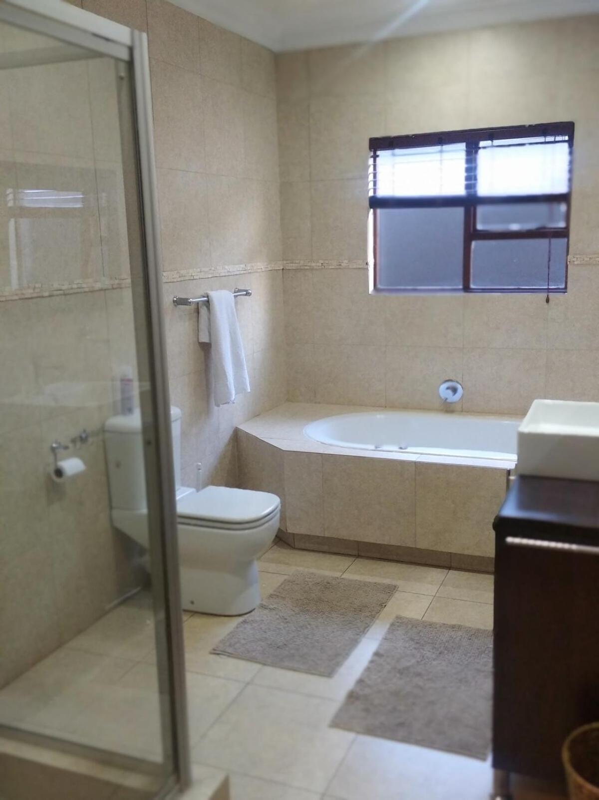 Pecanwood Estate Dream Views 4 Bedroom Villa With Pool Hartbeespoort Exterior photo