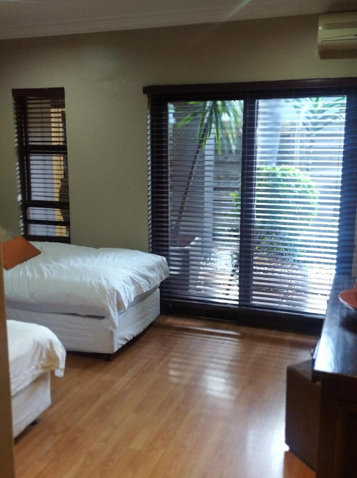 Pecanwood Estate Dream Views 4 Bedroom Villa With Pool Hartbeespoort Exterior photo