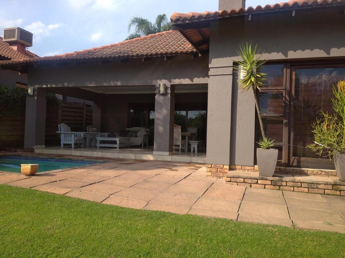 Pecanwood Estate Dream Views 4 Bedroom Villa With Pool Hartbeespoort Exterior photo